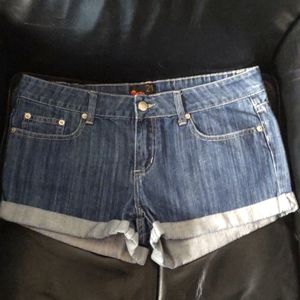 FOREVER 21 Cuffed Denim Blue Shorts